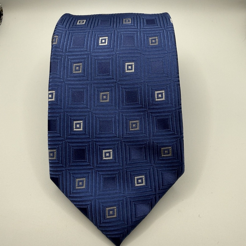 Michael Kors Blue Geometric Squares 100%‎ Silk Men's  Tie 58" x 3.5"